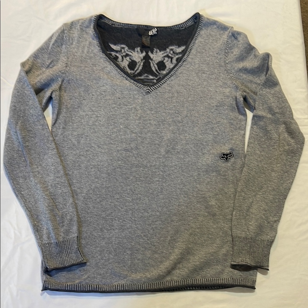 Fox Gray V-Neck Sweater Classic Knit Design